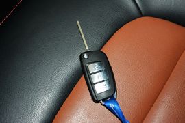 2016款吉利金刚1.5L手动进取型