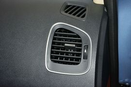 2016款吉利金刚1.5L手动进取型