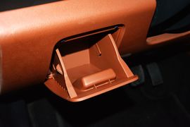 2016款吉利金刚1.5L手动进取型