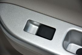 2015款长安悦翔V3