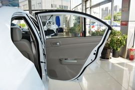 2015款长安悦翔V3