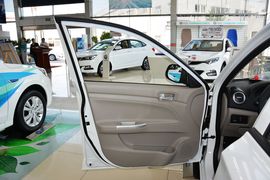 2015款长安悦翔V3