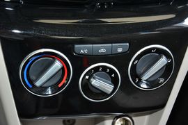 2015款长安悦翔V3