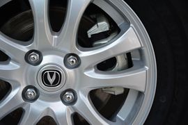 2015款长安悦翔V3