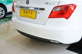 2015款长安悦翔V3