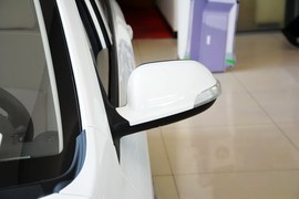 2015款长安悦翔V3