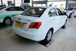 2015款长安悦翔V3