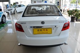 2015款长安悦翔V3