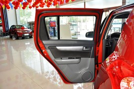 2014款铃木雨燕1.5L手动时尚型