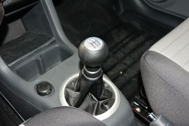 2014款铃木雨燕1.5L手动时尚型