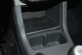 2014款铃木雨燕1.5L手动时尚型