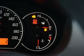 2014款铃木雨燕1.5L手动时尚型