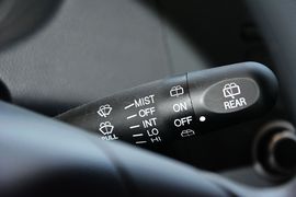 2014款铃木雨燕1.5L手动时尚型