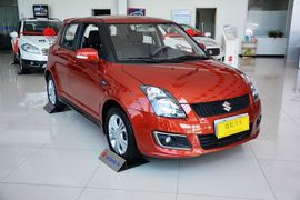 2014款铃木雨燕1.5L手动时尚型