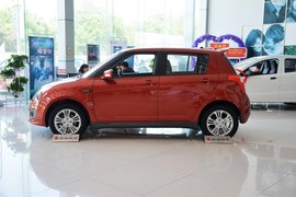 2014款铃木雨燕1.5L手动时尚型