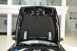 2010款阿斯顿马丁V8