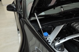 2010款阿斯顿马丁V8