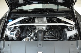 2010款阿斯顿马丁V8