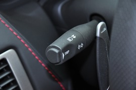 2010款阿斯顿马丁V8