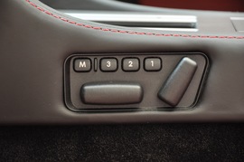 2010款阿斯顿马丁V8