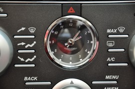 2010款阿斯顿马丁V8