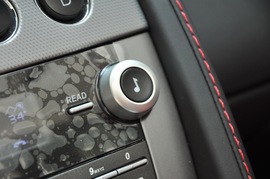 2010款阿斯顿马丁V8