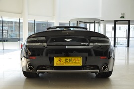 2010款阿斯顿马丁V8