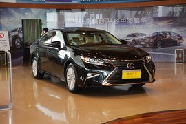 2015款雷克萨斯ES200精英版