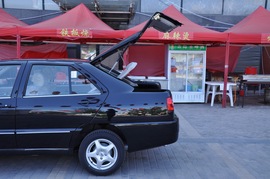 2010款奇瑞旗云2