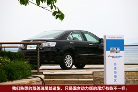 2010款丰田凯美瑞混动试驾