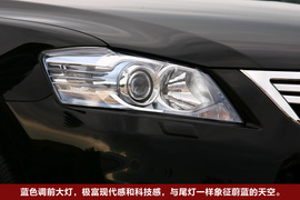 2010款丰田凯美瑞混动试驾