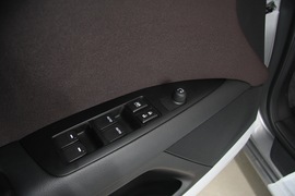2010款铃木凯泽西2.4L