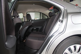 2010款铃木凯泽西2.4L