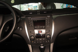 2010款铃木凯泽西2.4L