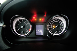 2010款铃木凯泽西2.4L