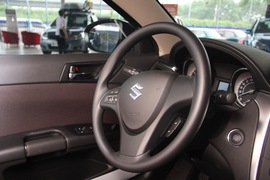 2010款铃木凯泽西2.4L
