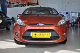 2010款福特嘉年华两厢1.3L手动风尚版