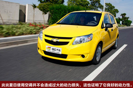 雪佛兰新赛欧两厢