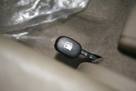 2008款现代途胜2.0GLS手动四驱豪华型