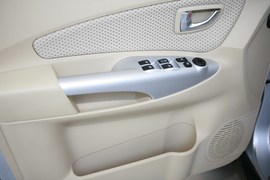 2008款现代途胜2.0GLS手动四驱豪华型