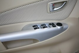 2008款现代途胜2.0GLS手动四驱豪华型