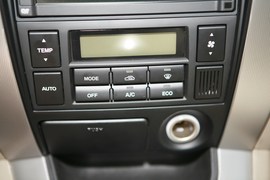 2008款现代途胜2.0GLS手动四驱豪华型