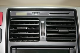 2008款现代途胜2.0GLS手动四驱豪华型