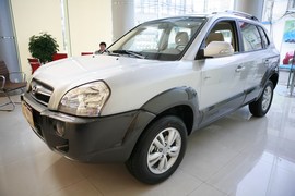 2008款现代途胜2.0GLS手动四驱豪华型