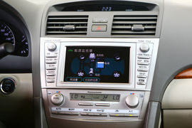 2010款丰田凯美瑞混动试驾