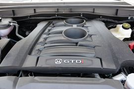 2016款江铃驭胜S350自动汽油超豪华版5座