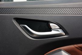 2016款江铃驭胜S350自动汽油超豪华版5座