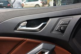 2016款江铃驭胜S350自动汽油超豪华版5座