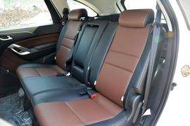 2016款江铃驭胜S350自动汽油超豪华版5座