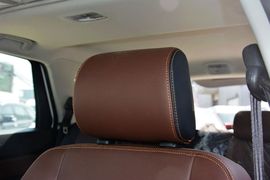 2016款江铃驭胜S350自动汽油超豪华版5座